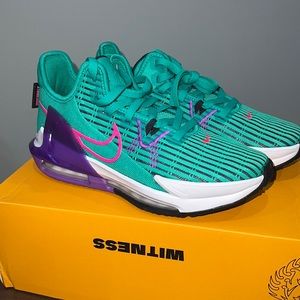 Nike Lebron Witness VI Basketball Sneaker